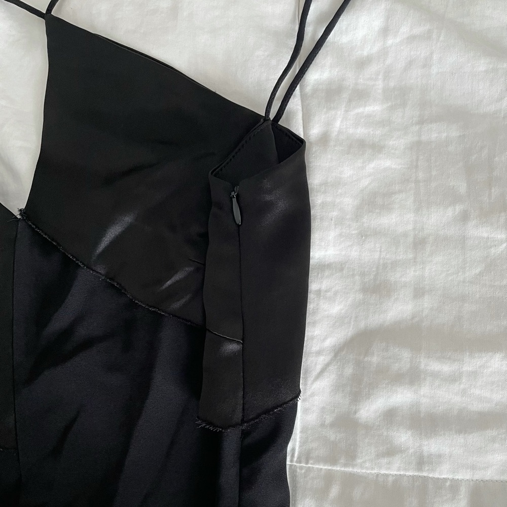 Black basic blouse - Picture 6 of 6